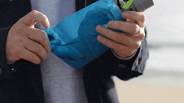 K9 Sport Sack - Vapur® EZ Lick™ Portable Dog Water Bottle: Whiteout